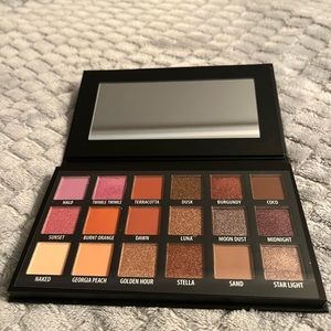Day + Night Eyeshadow Palette